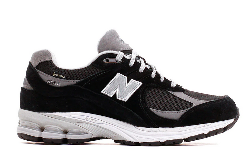 New Balance Classics Black Grey M2002RXD